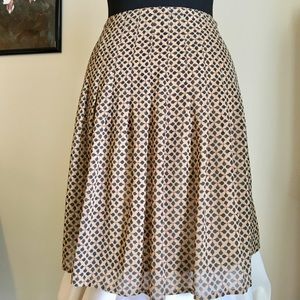 Classy LOFT Beige Navy and Red Skirt